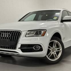 2015 Audi Q5 quattro S-Line! Navi! Pano Roof! 4 Cylinder Engine 2.0L