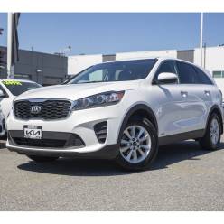 2020 Kia Sorento 4cyl! AWD! Heated Seats! NAV! Rear Camera!