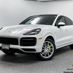 2022 Porsche Cayenne e-Hybrid *COUPE* / Certified / Local