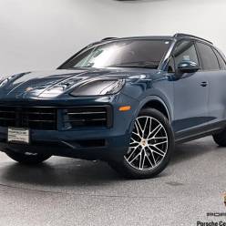 2024 Porsche Cayenne / Certified / Winter Wheel Set Incl'd