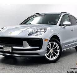 2024 Porsche Macan Certified Pre-owned / AWD / Premium Plus Package