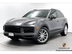 2024 Porsche Cayenne /Executive Demo/ Rear Axle Steering