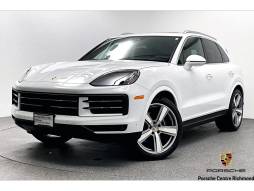 2024 Porsche Cayenne Certified Pre-owned / AWD / Premium Pkg+