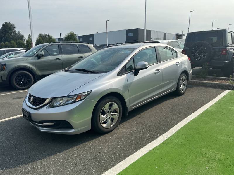 2013 Honda Civic Low km! Auto! Heated seats! Bluetooth! AC! Cruise!