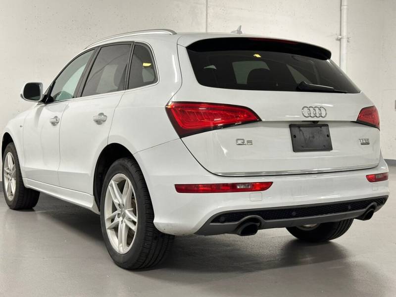 2015 Audi Q5 quattro S-Line! Navi! Pano Roof! 4 Cylinder Engine 2.0L