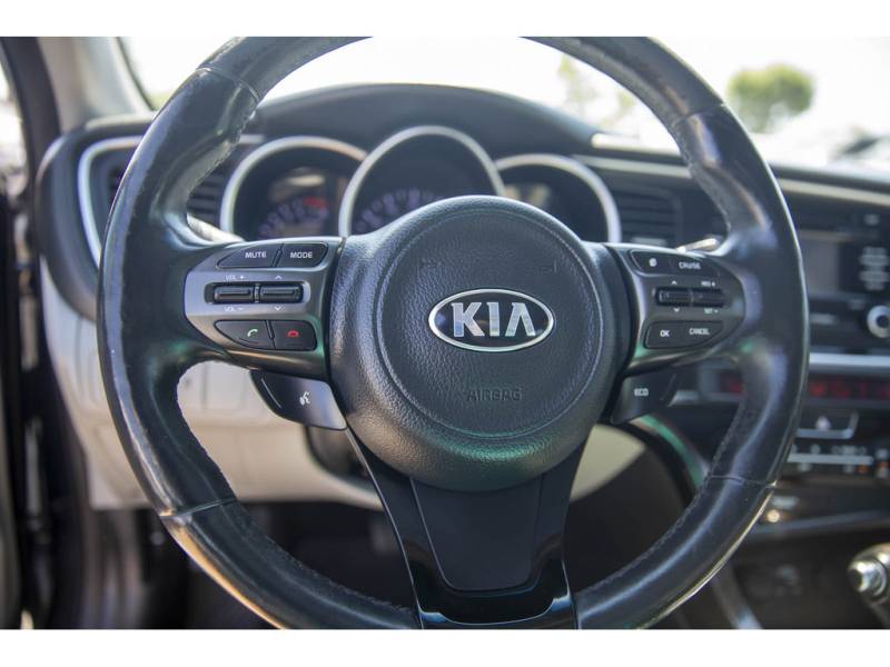 2015 Kia Optima EX! Sunroof! Heated & Cooled seats! HIstory!