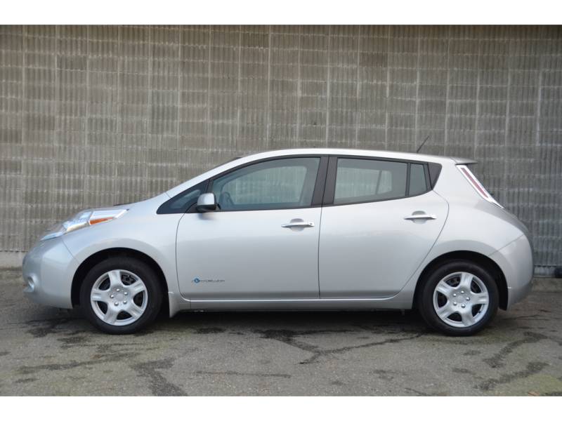 2015 Nissan LEAF HB S ONLY 5% GST, NO PST!