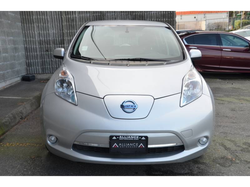 2015 Nissan LEAF HB S ONLY 5% GST, NO PST!