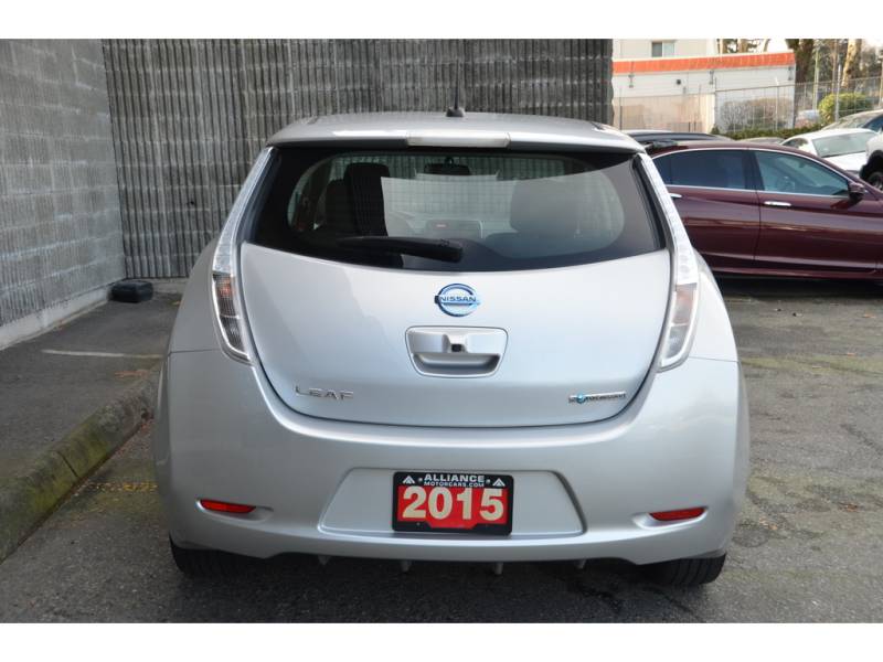 2015 Nissan LEAF HB S ONLY 5% GST, NO PST!