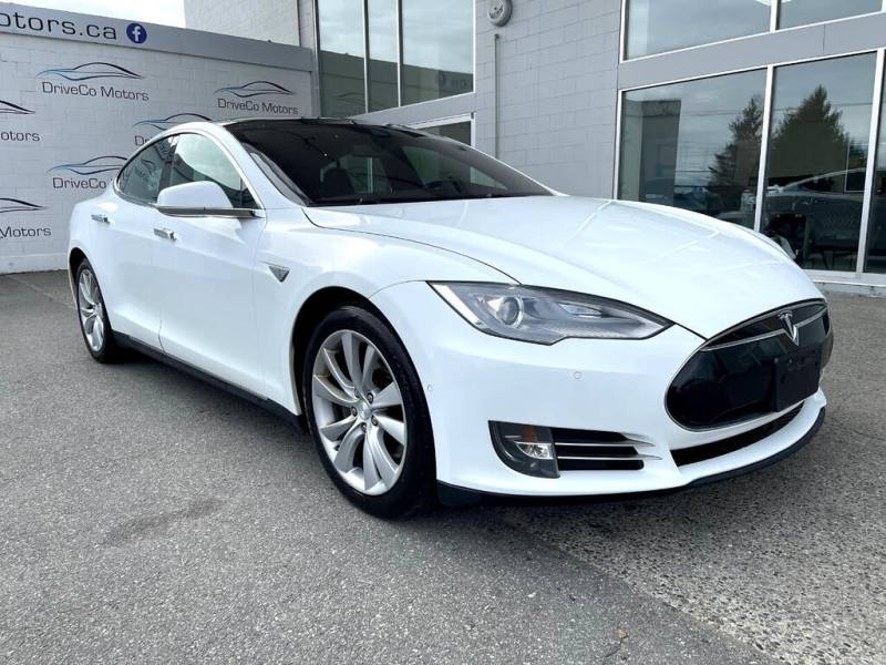 2015 Tesla Model S 4dr Sdn AWD 70D