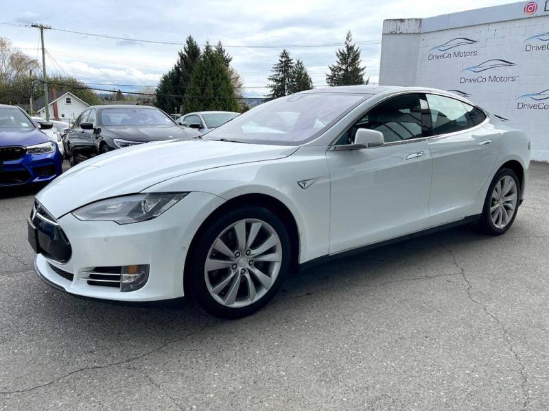 2015 Tesla Model S 4dr Sdn AWD 70D