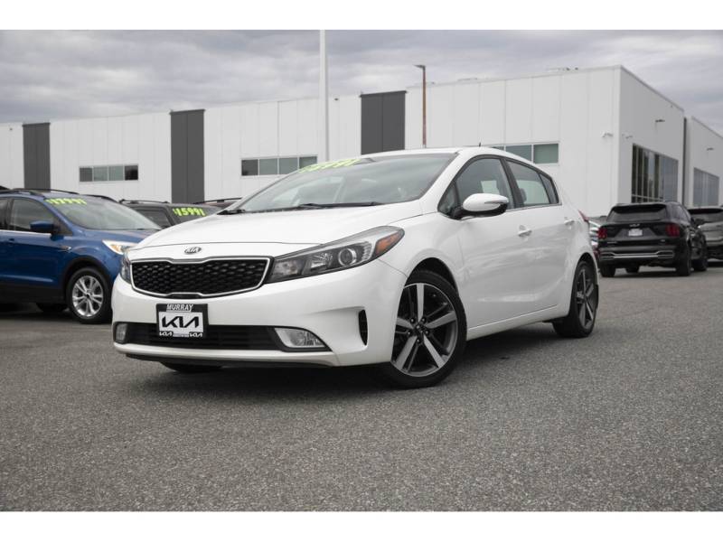 2017 Kia Forte5 EX Luxury! Hatchback! Low km! Roof! Leather!