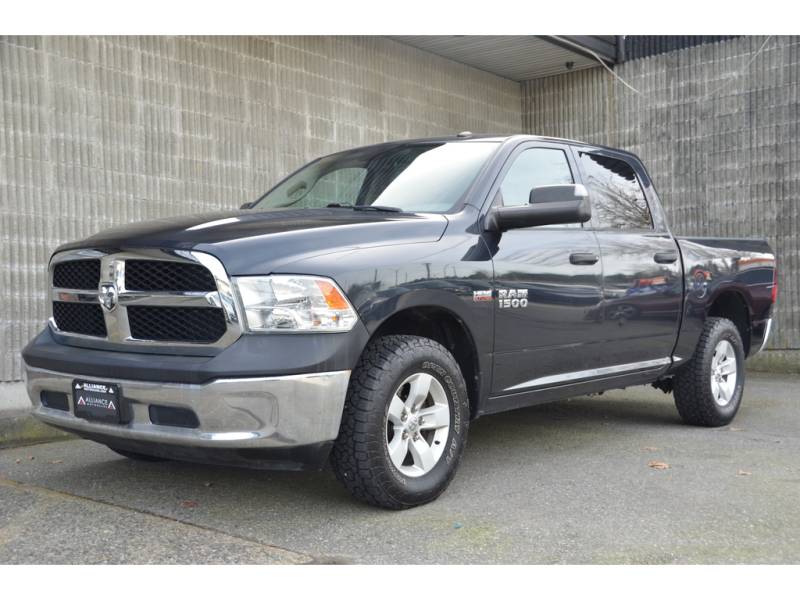 2017 Ram 1500 4WD Crew Cab 140.5  ST