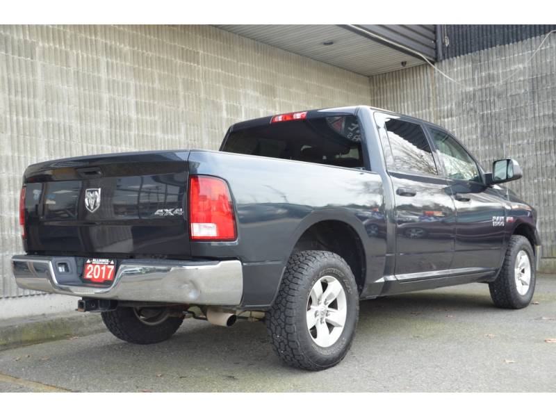 2017 Ram 1500 4WD Crew Cab 140.5  ST