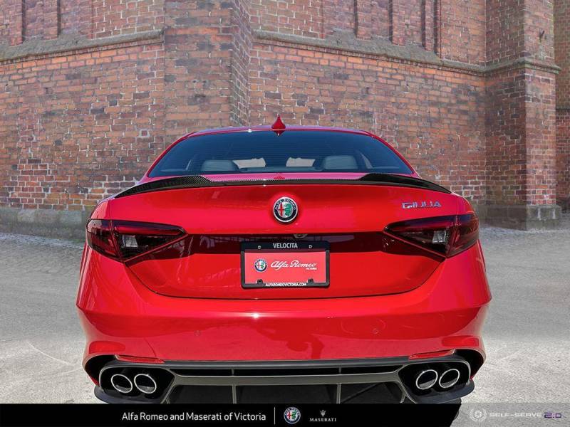 2018 Alfa Romeo Giulia Quadrifoglio 