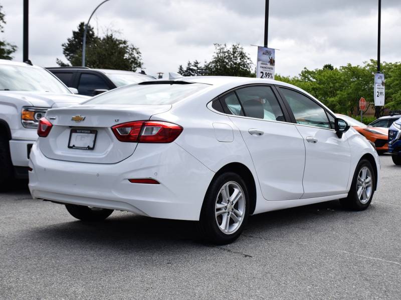 2018 Chevrolet Cruze LT - Heated Seats, Sunroof, Power Drivers Seat