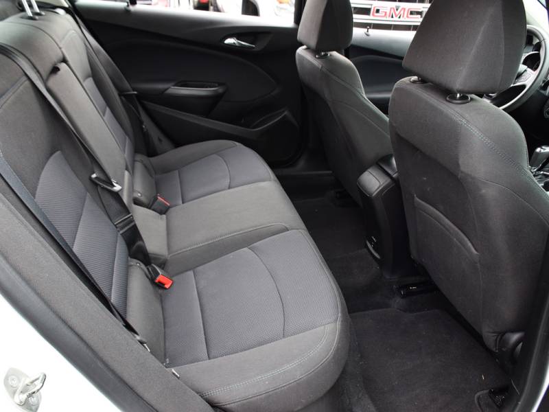 2018 Chevrolet Cruze LT - Heated Seats, Sunroof, Power Drivers Seat