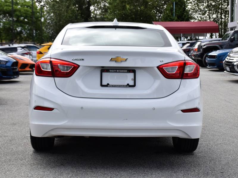 2018 Chevrolet Cruze LT - Heated Seats, Sunroof, Power Drivers Seat