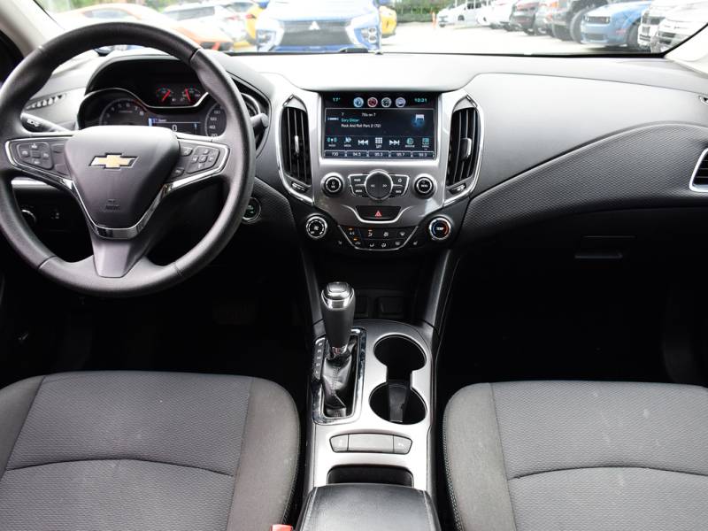 2018 Chevrolet Cruze LT - Heated Seats, Sunroof, Power Drivers Seat