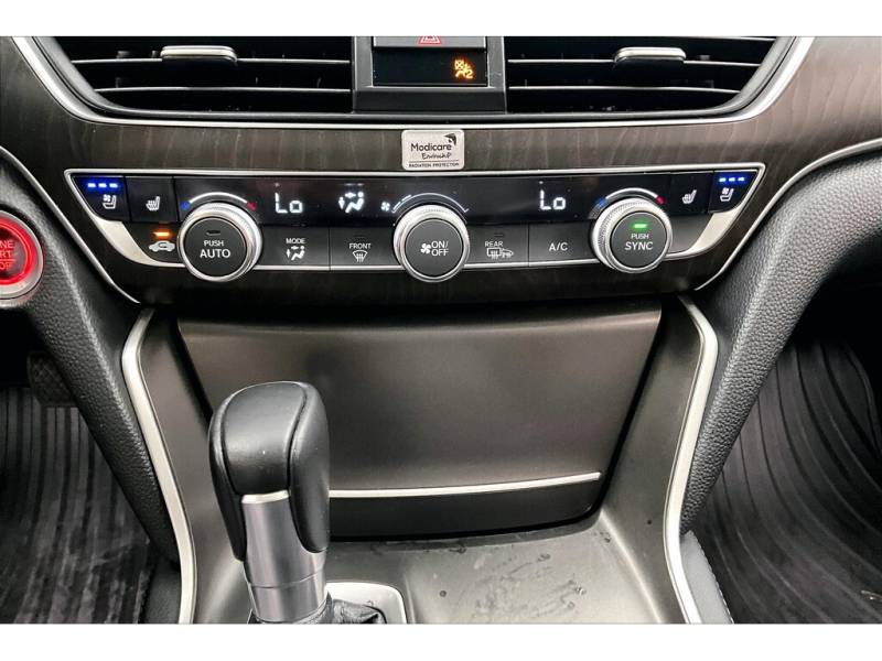 2018 Honda Accord Touring CVT / Local