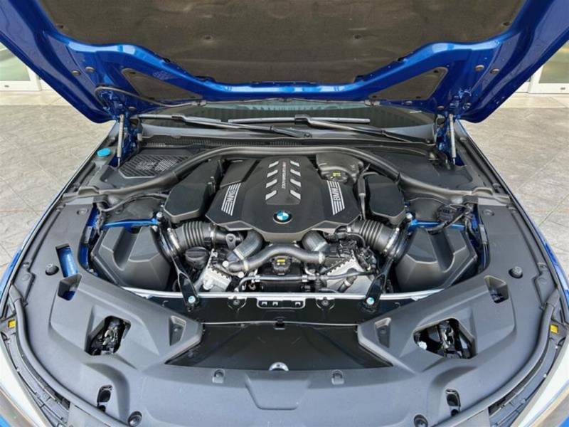 2019 BMW 8 Series M850i xDrive l Executive l Driving Assist l Low KM