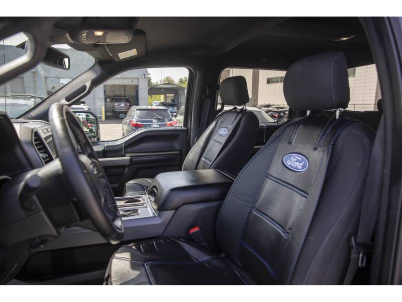 2019 Ford F-150 XLT Crew Cab! 4x4! All Terrain tires! Nav! AC!