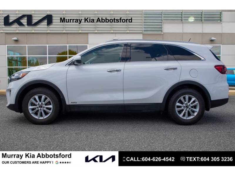 2019 Kia Sorento EX! 4 cylinder! 7 Seats! Leather! 1 owner! Nav!