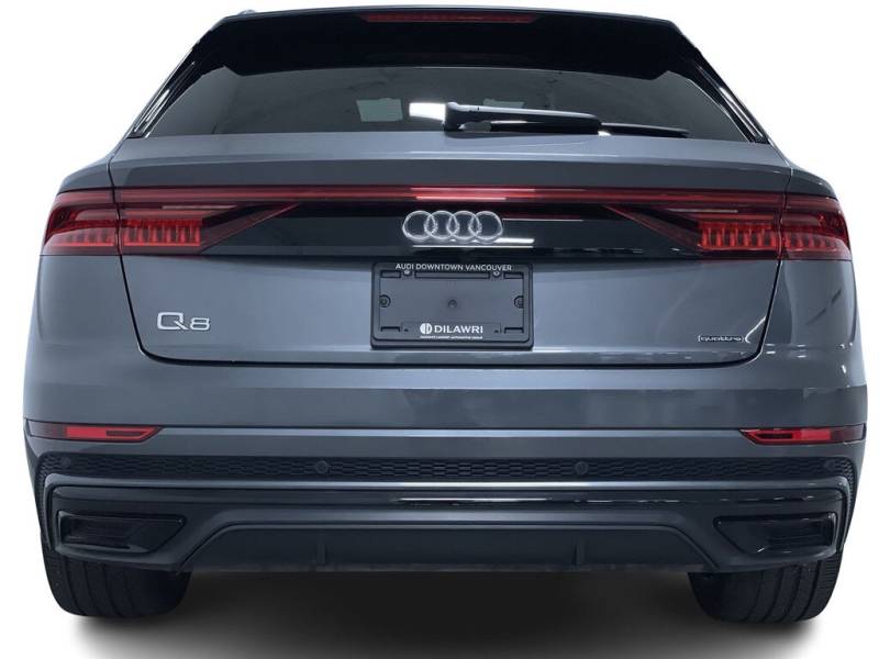 2020 Audi Q8 quattro | S-Line - Dynamic Ride - 22" Wheels! V6 Cylinder Engine 3.0L