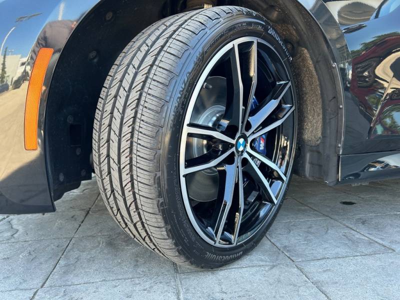 2020 BMW 330i xDrive  Premium l  M Sport l Variable Sport Steering