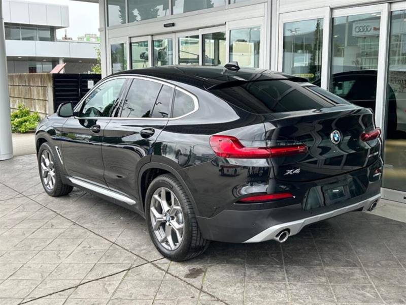 2020 BMW X4 xDrive30i l Enhanced l M Sport Suspension l LOW KM