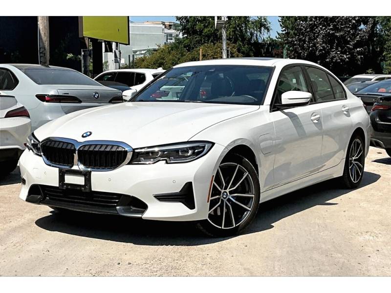 2021 BMW 3 Series 330e xDrive