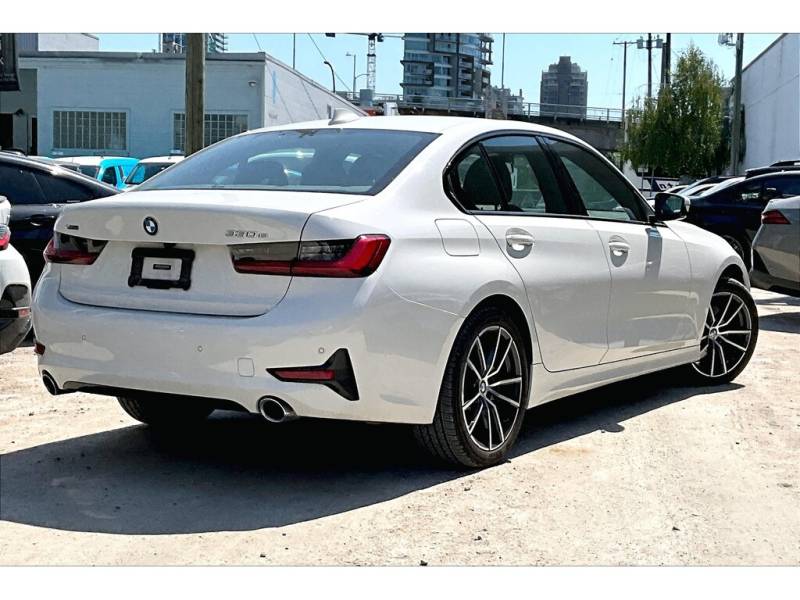 2021 BMW 3 Series 330e xDrive