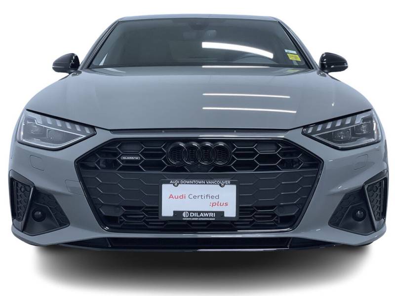 2022 Audi A4 quattro S-Line Black!