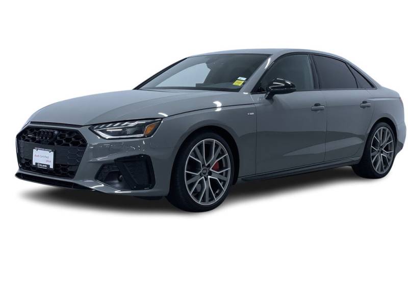 2022 Audi A4 quattro S-Line Black!