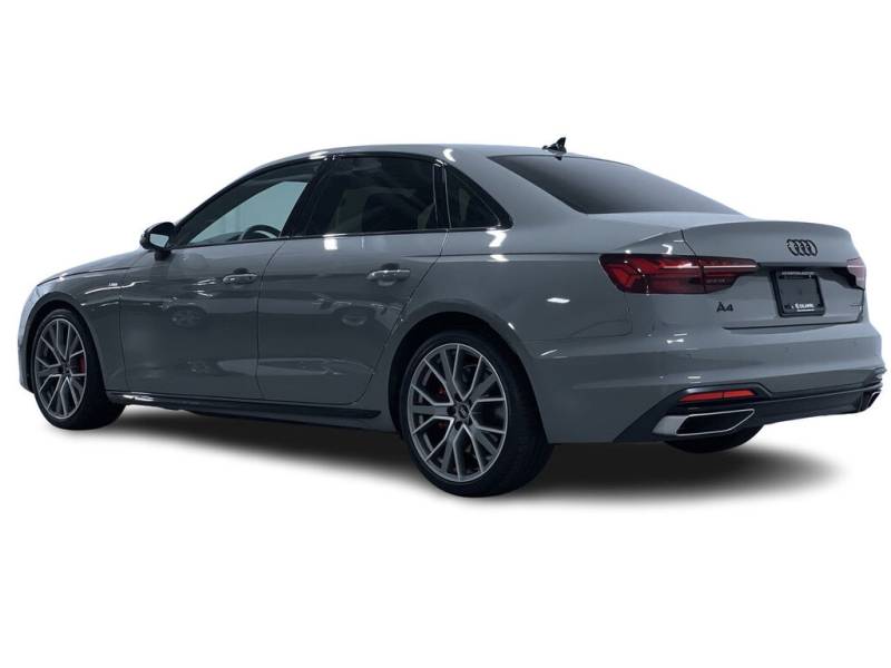 2022 Audi A4 quattro S-Line Black!