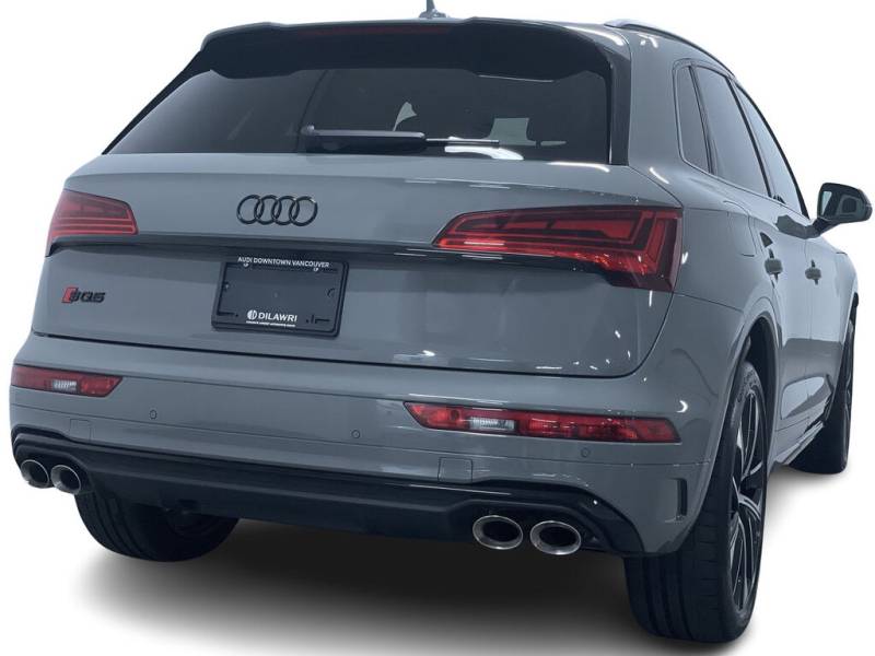 2022 Audi SQ5 quattro Black Optics