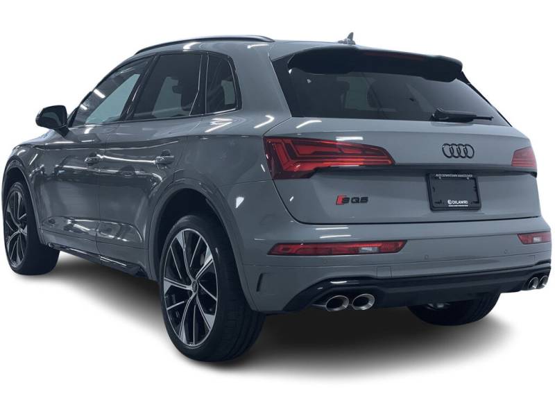 2022 Audi SQ5 quattro Black Optics