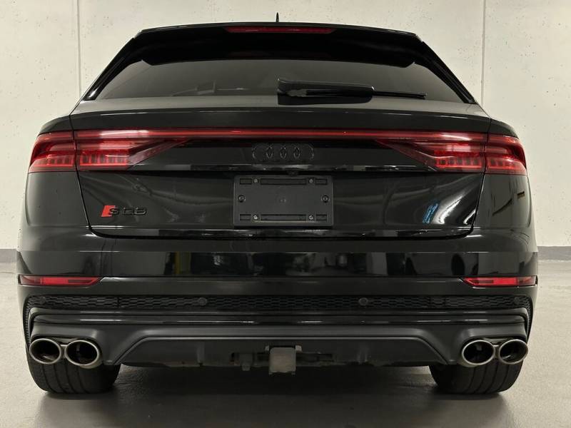 2022 Audi SQ8 quattro | Sport Exhaust | Black Optics Pkg 8 Cylinder Engine 4.0L