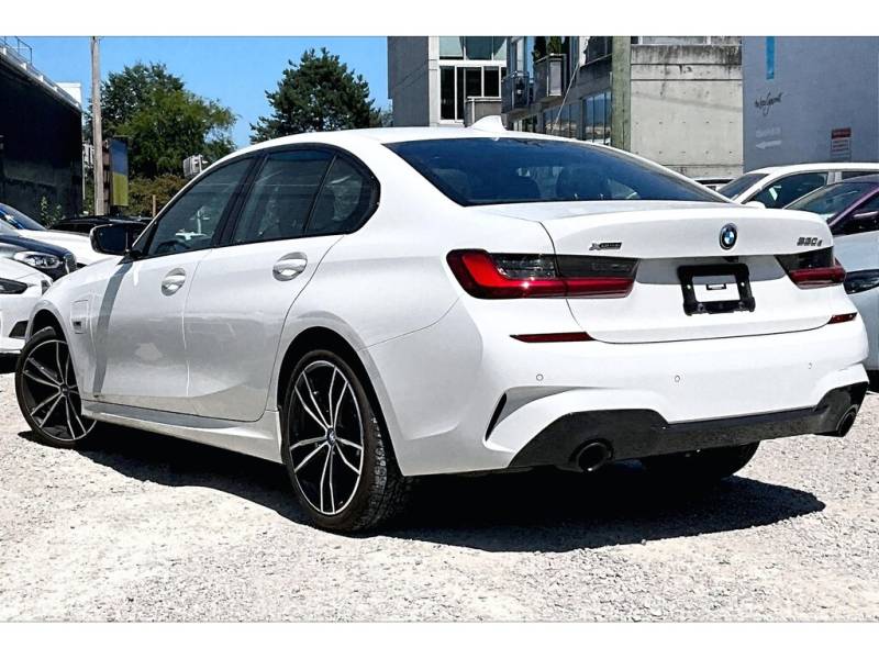 2022 BMW 3 Series 330e xDrive