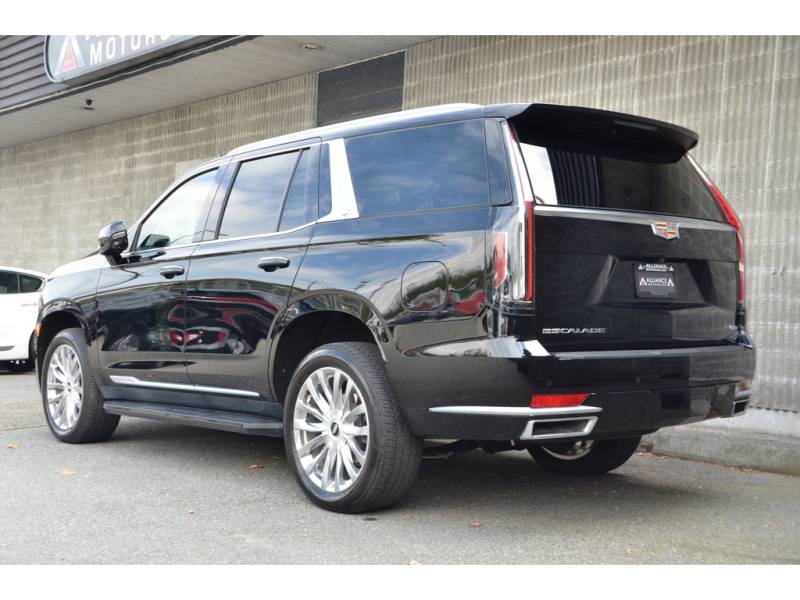 2022 Cadillac Escalade DIESEL!! **RARE** LUXURY - Lowest Price in Canada!