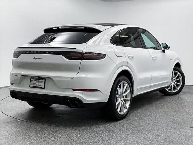 2022 Porsche Cayenne e-Hybrid *COUPE* / Certified / Local