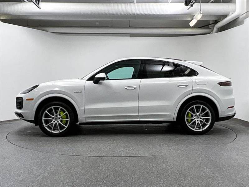 2022 Porsche Cayenne e-Hybrid *COUPE* / Certified / Local