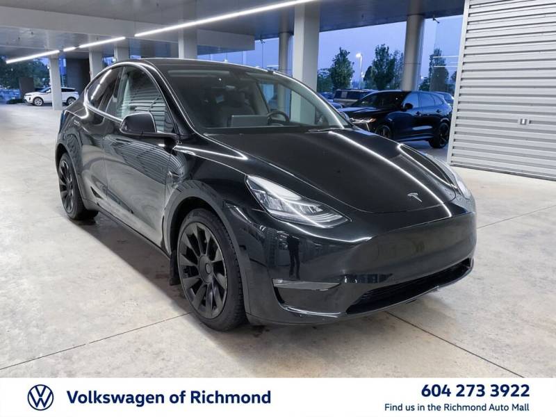 2022 Tesla Model Y Long Range | Dual Motor | Moon Roof | Navigation |