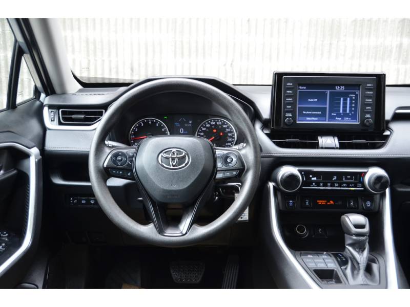 2022 Toyota RAV4 LE AWD