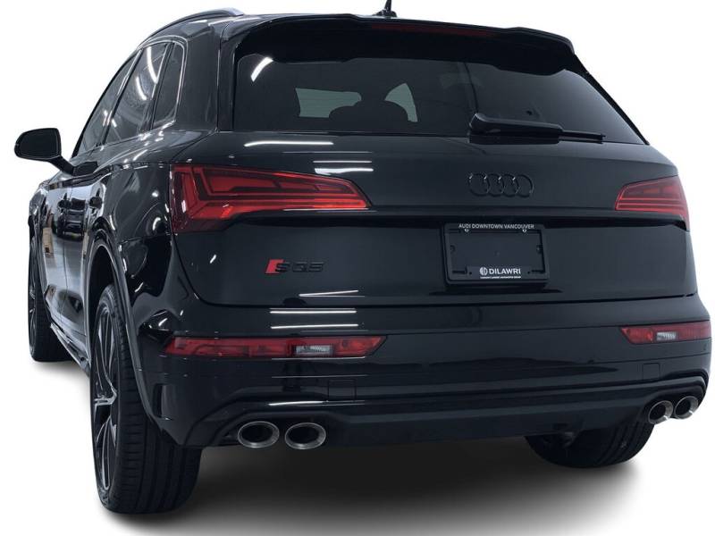 2023 Audi SQ5 quattro Black Optics! 21" Wheels!