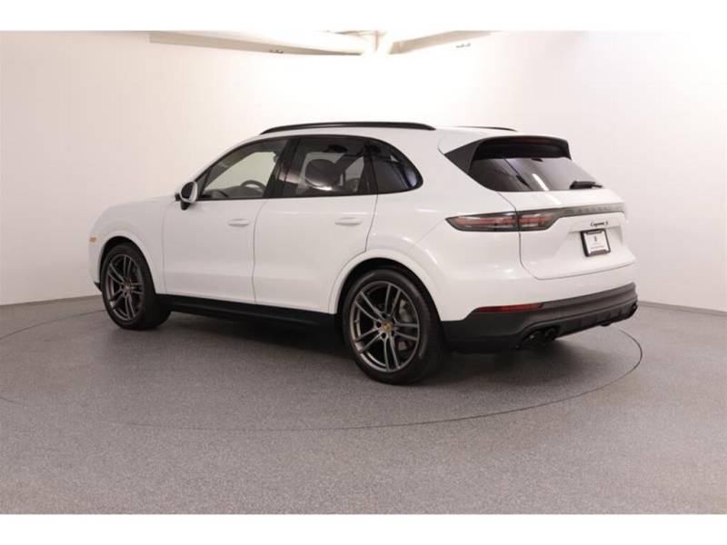 2023 Porsche Cayenne S Platinum Edition