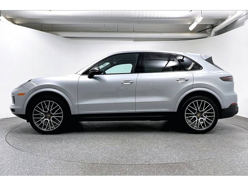 2023 Porsche Cayenne / Certified / No Claim / Local