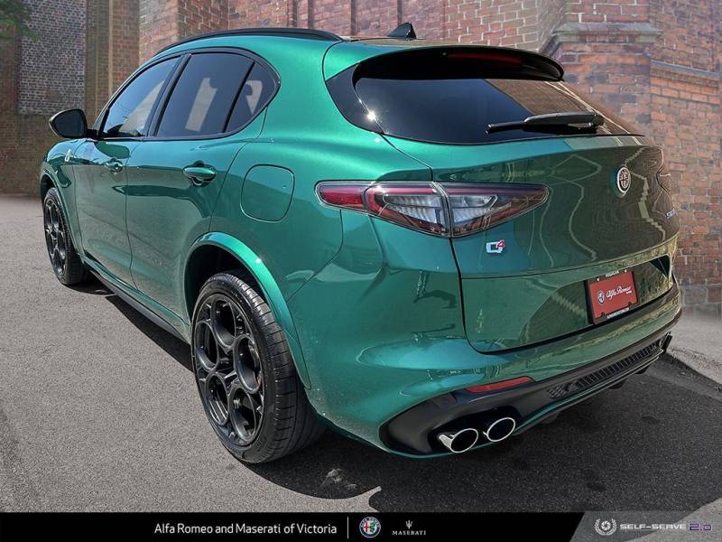 2024 Alfa Romeo Stelvio Quadrifoglio