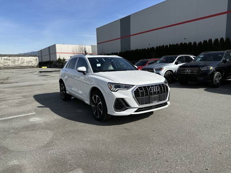 2024 Audi Q3 Technik 45 TFSI quattro