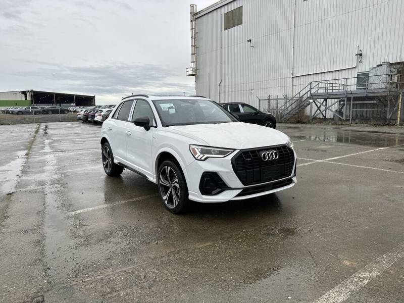 2024 Audi Q3 Technik 45 TFSI quattro